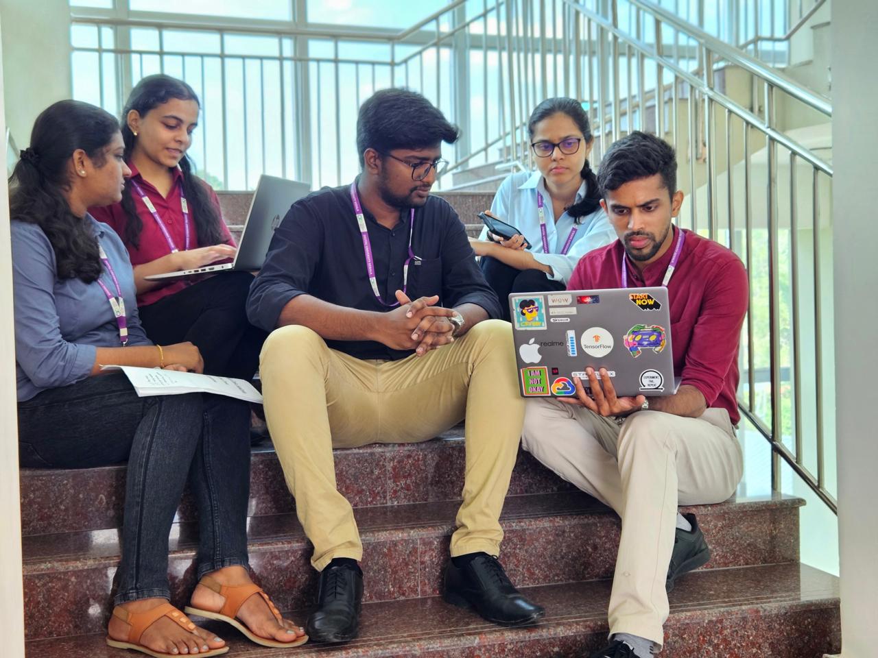 DUK students working on an innovation project
